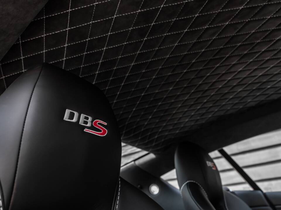 Image 42/59 of Aston Martin DBS (2012)