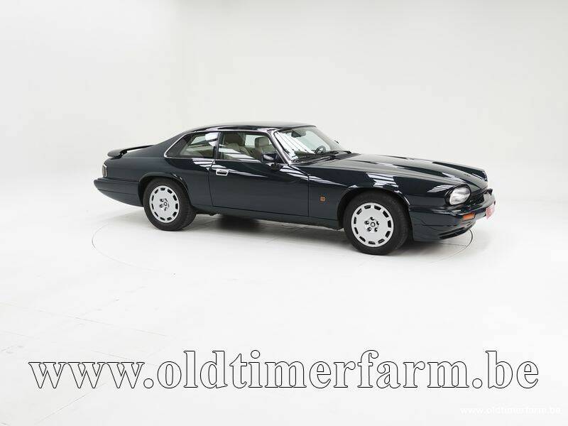 Image 2/15 de Jaguar XJ 40 (XJ-R) (1992)