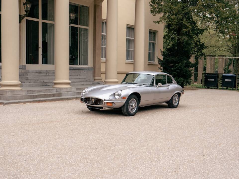 Bild 1/81 von Jaguar E-Type V12 (2+2) (1971)