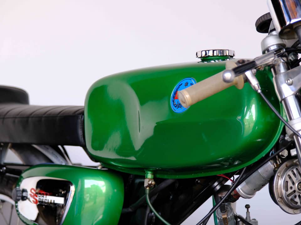 Image 13/57 of Benelli 125 Sport Special (1971)