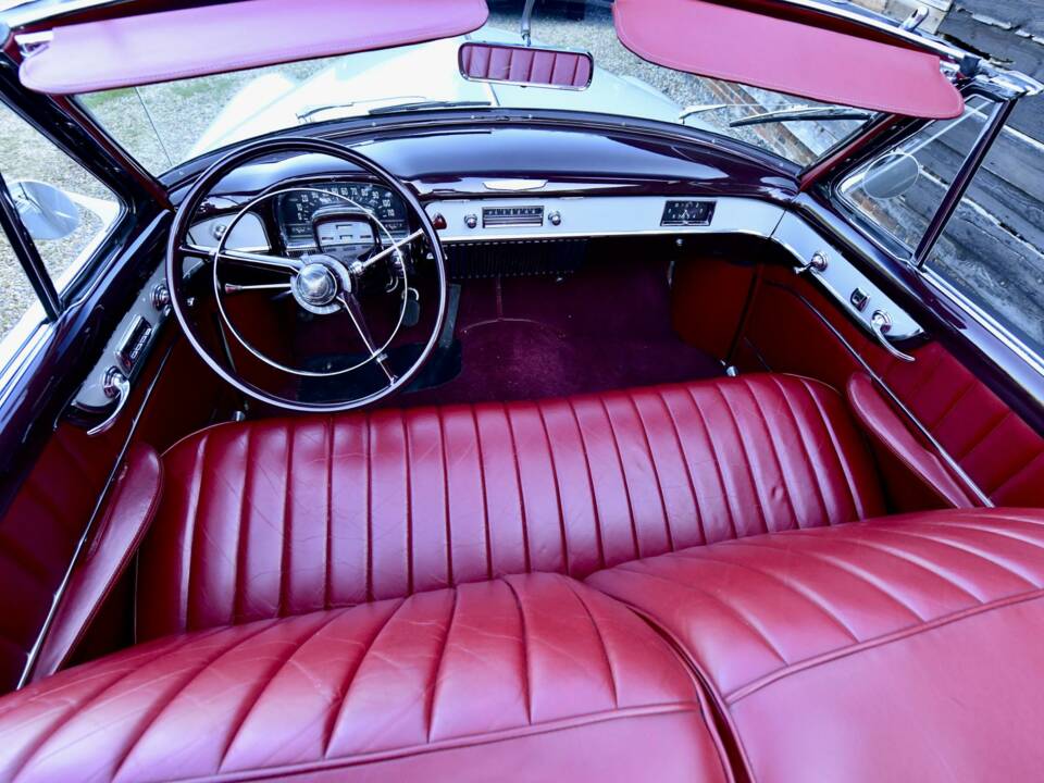 Immagine 48/50 di Cadillac 62 Convertible (1951)