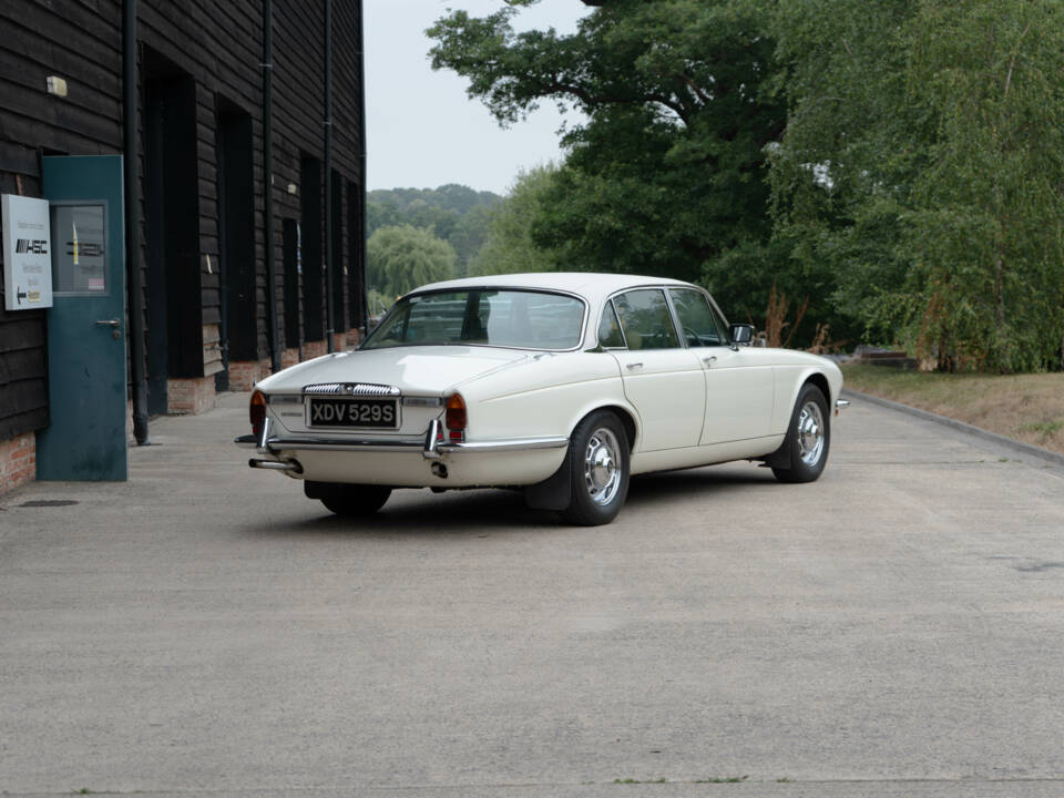 Immagine 48/50 di Daimler Sovereign 4.2 (1978)