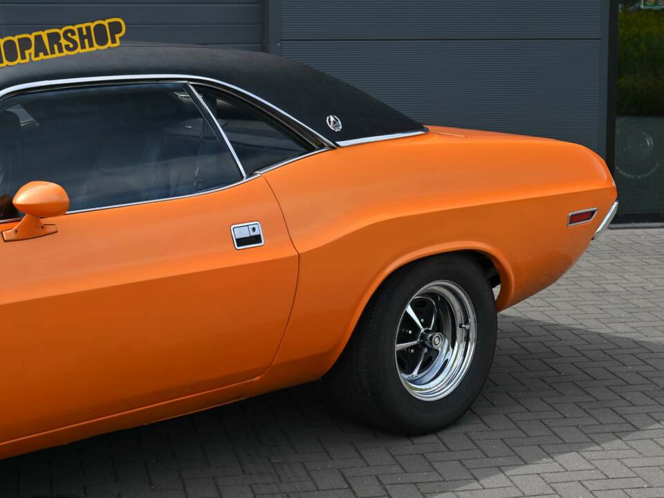 Bild 18/44 von Dodge Challenger R&#x2F;T (1970)