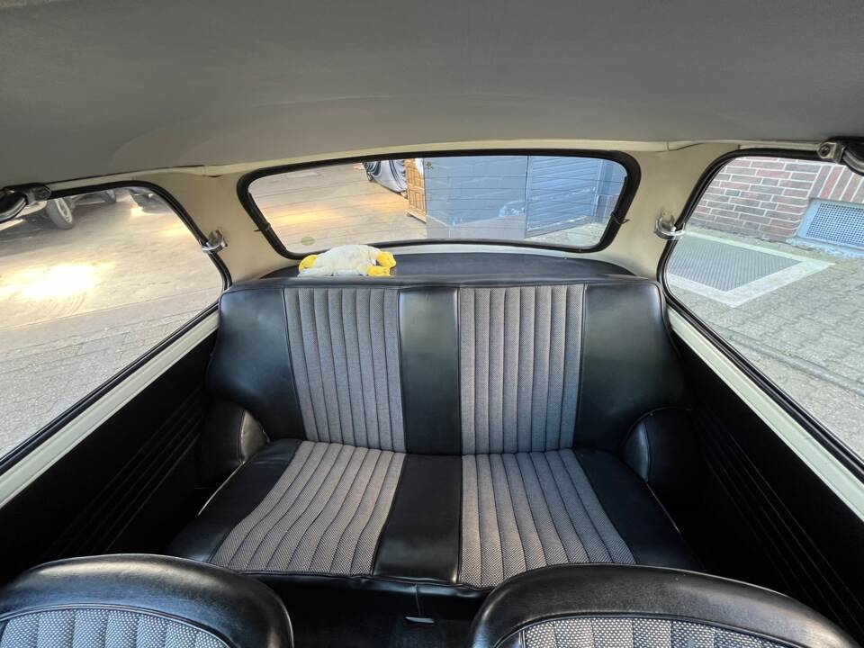 Bild 33/90 von Innocenti Mini 1001 Export (1975)