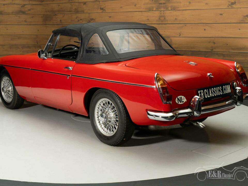 Bild 14/18 von MG MGB (1963)