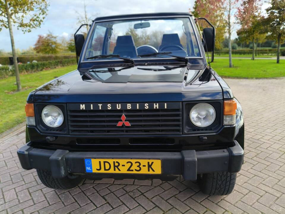 Image 6/8 of Mitsubishi Shogun (1987)