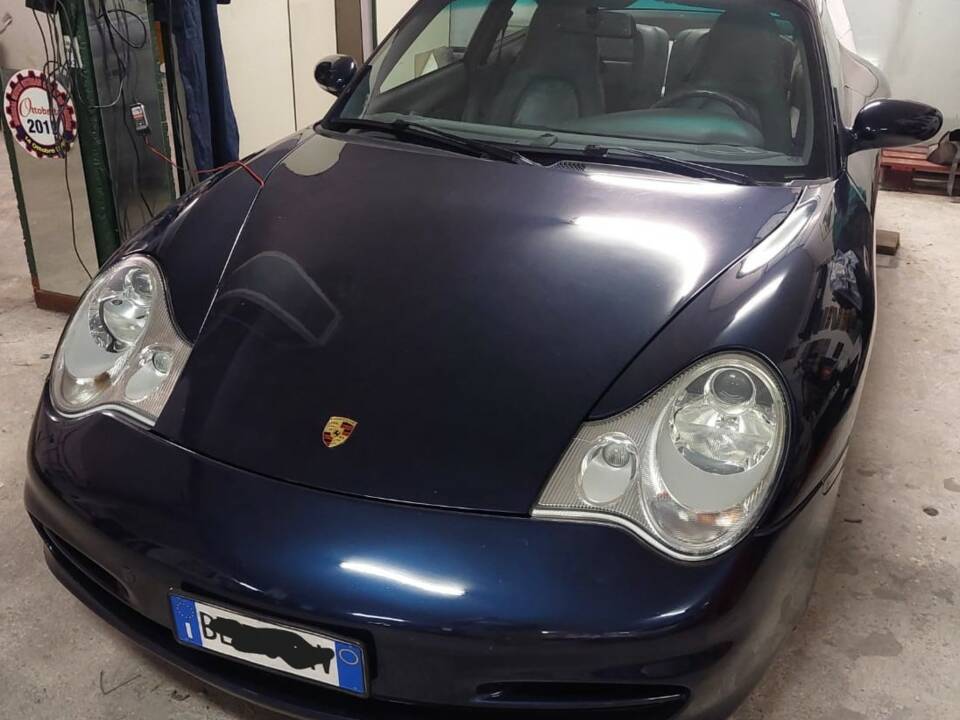 Image 2/12 of Porsche 911 Carrera 4 (1998)