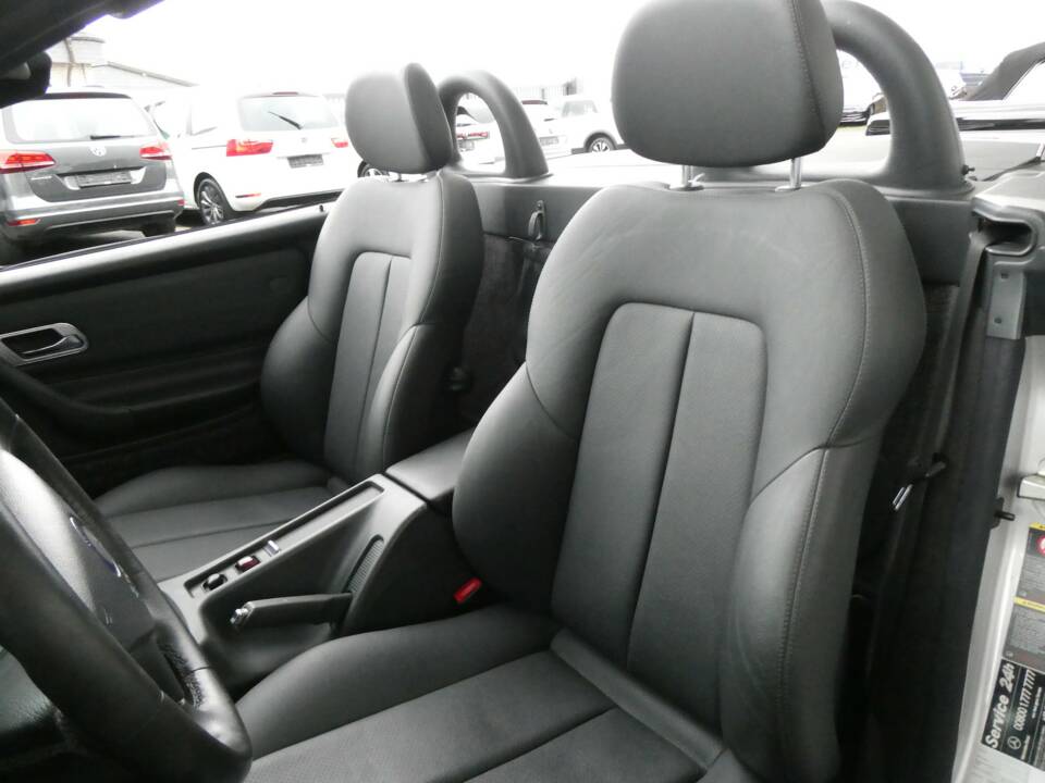 Bild 11/17 von Mercedes-Benz SLK 230 Kompressor (2003)