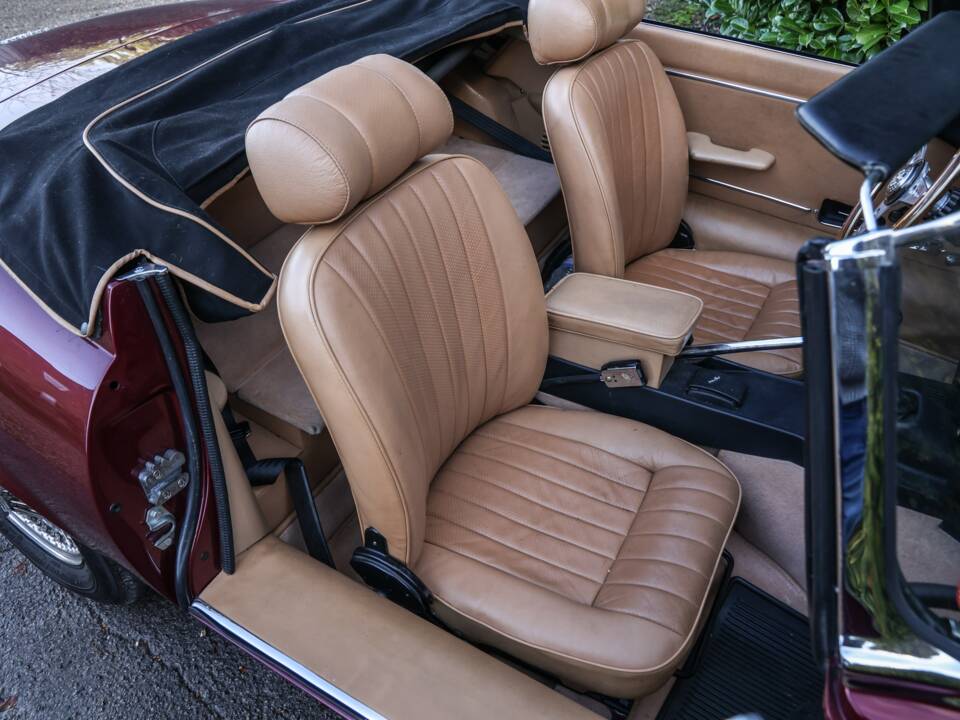 Bild 21/31 von Jaguar E-Type V12 (1974)