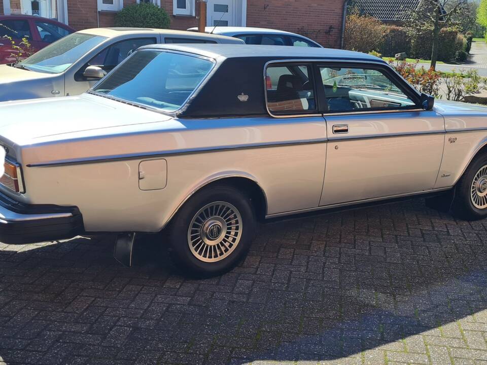 Image 3/12 of Volvo 262 C Bertone (1978)