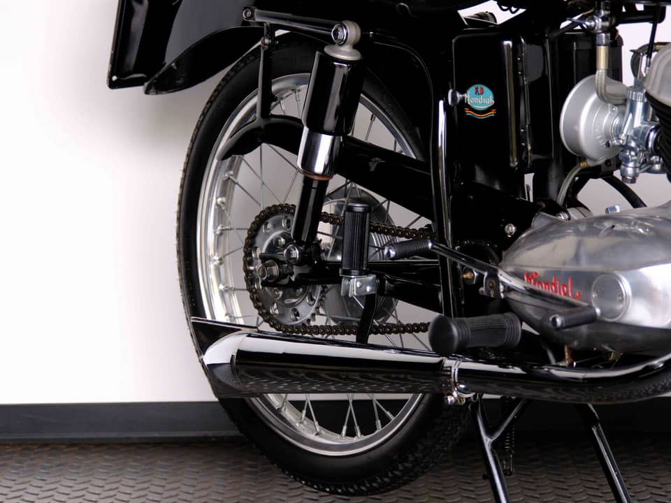 Image 19/68 of Mondial 160 Sport Lusso (1954)