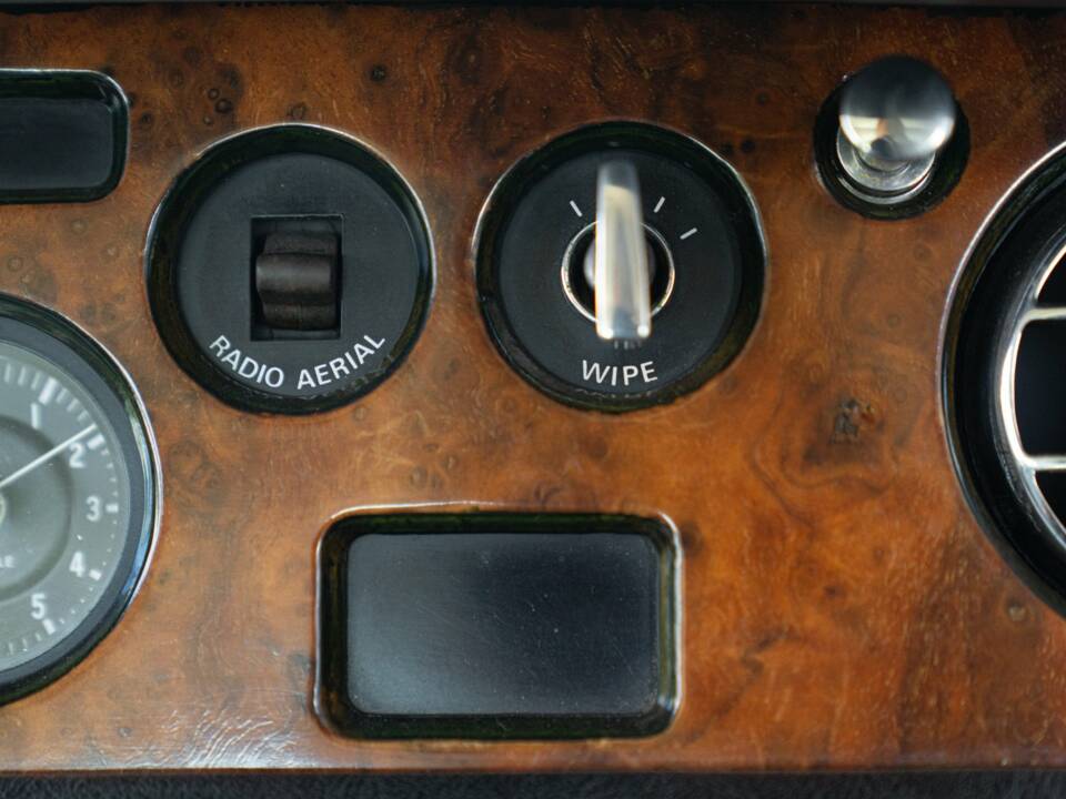Bild 34/50 von Bentley T 1 (1973)
