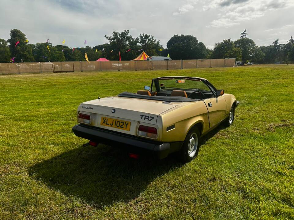 Image 10/50 de Triumph TR 7 Europa (1982)