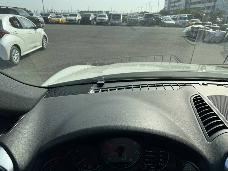 Bild 13/61 von Porsche Cayenne S (2010)