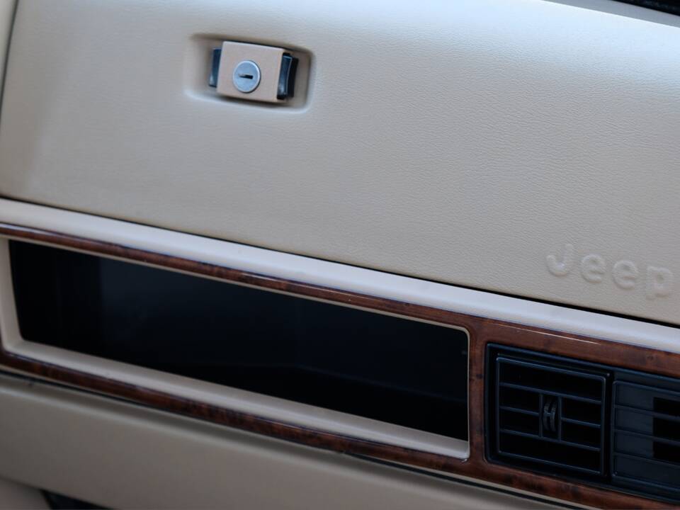 Image 29/67 de Jeep Cherokee (1996)