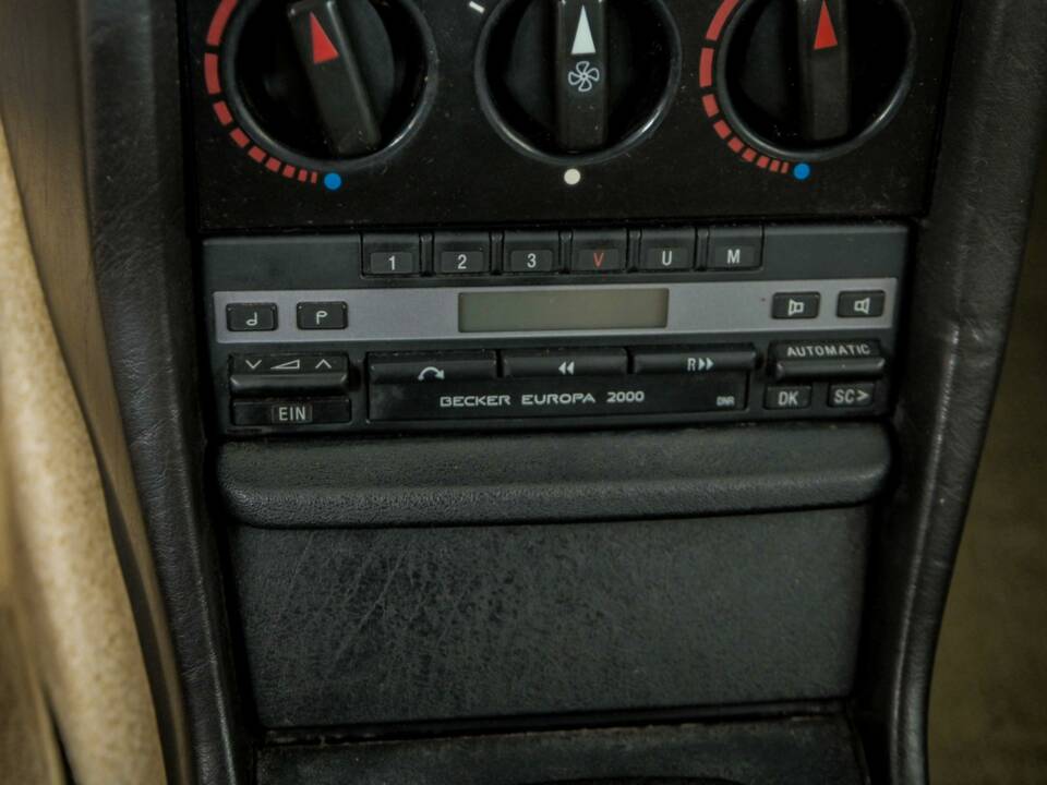 Afbeelding 24/50 van Mercedes-Benz 200 T (1982)