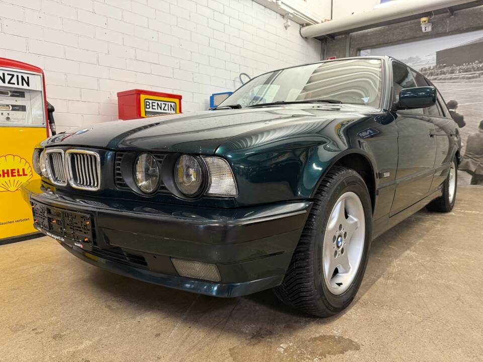 Bild 2/18 von BMW 525i Touring (1994)