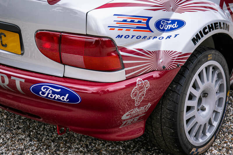 Imagen 41/41 de Ford Escort RS 2000 (1997)