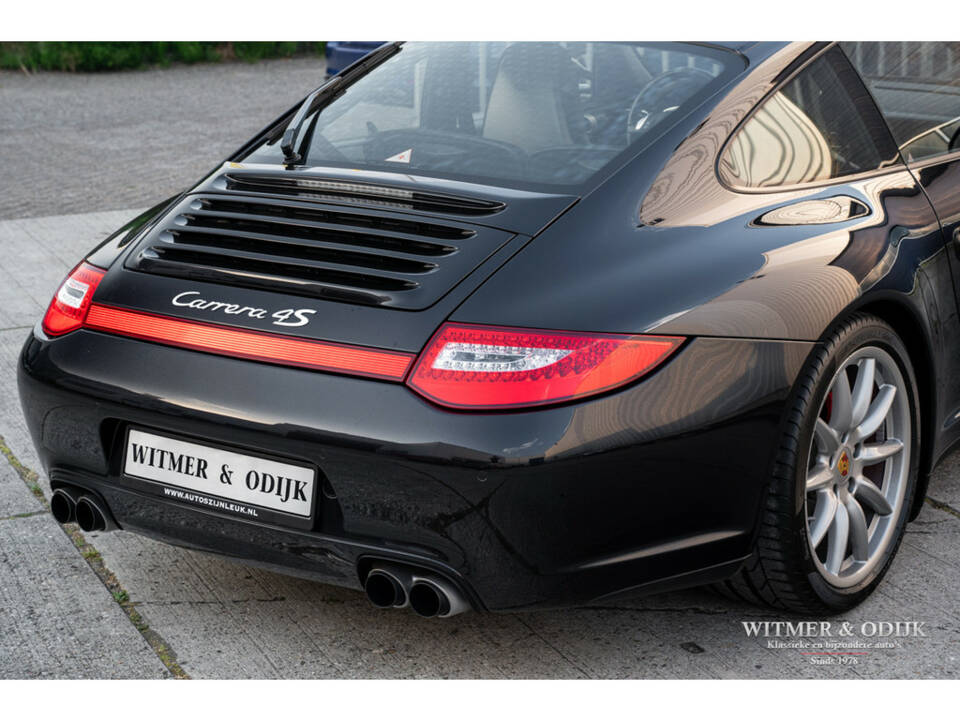 Image 21/32 de Porsche 911 Carrera 4S (2009)