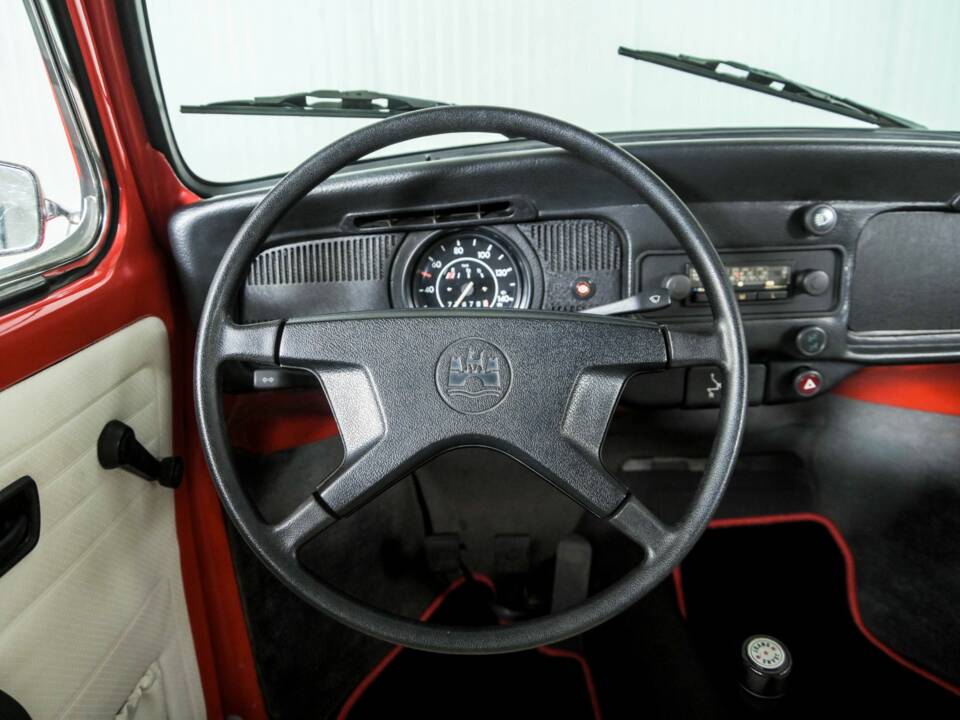 Image 8/50 of Volkswagen Beetle 1200 "Jeans Bug" (1983)