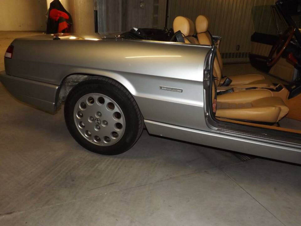 Bild 30/50 von Alfa Romeo 2.0 Spider (1992)