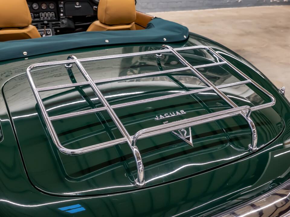 Image 25/34 de Jaguar Type E V12 (1972)