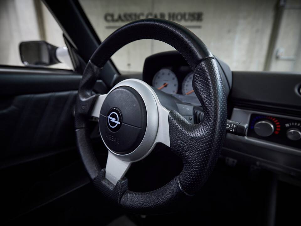 Image 48/81 of Opel Speedster 2.0 Turbo (2003)