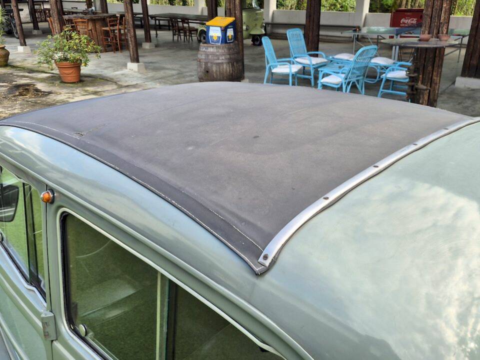 Image 26/60 of FIAT 500 C Belvedere (1954)