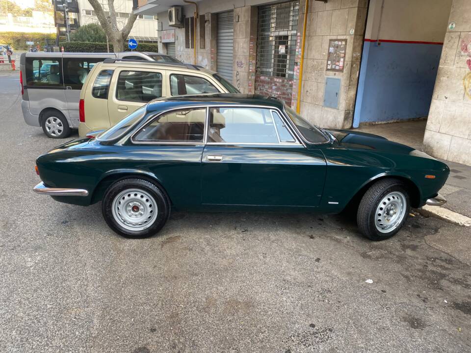 Immagine 4/6 di Alfa Romeo Giulia 1600 Sprint GT (1965)
