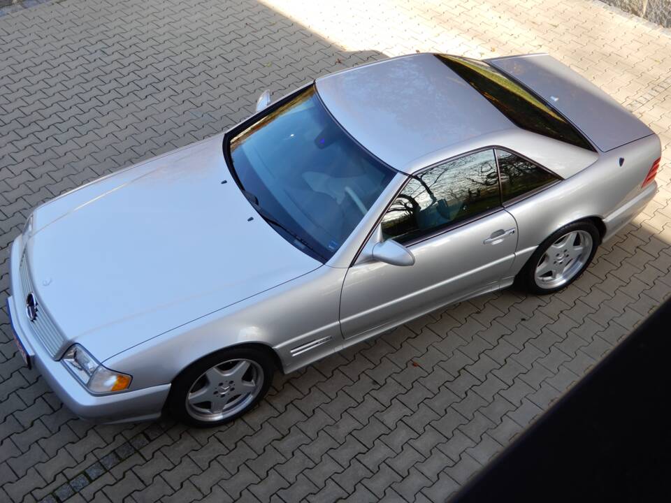 Image 28/35 of Mercedes-Benz SL 500 (2000)