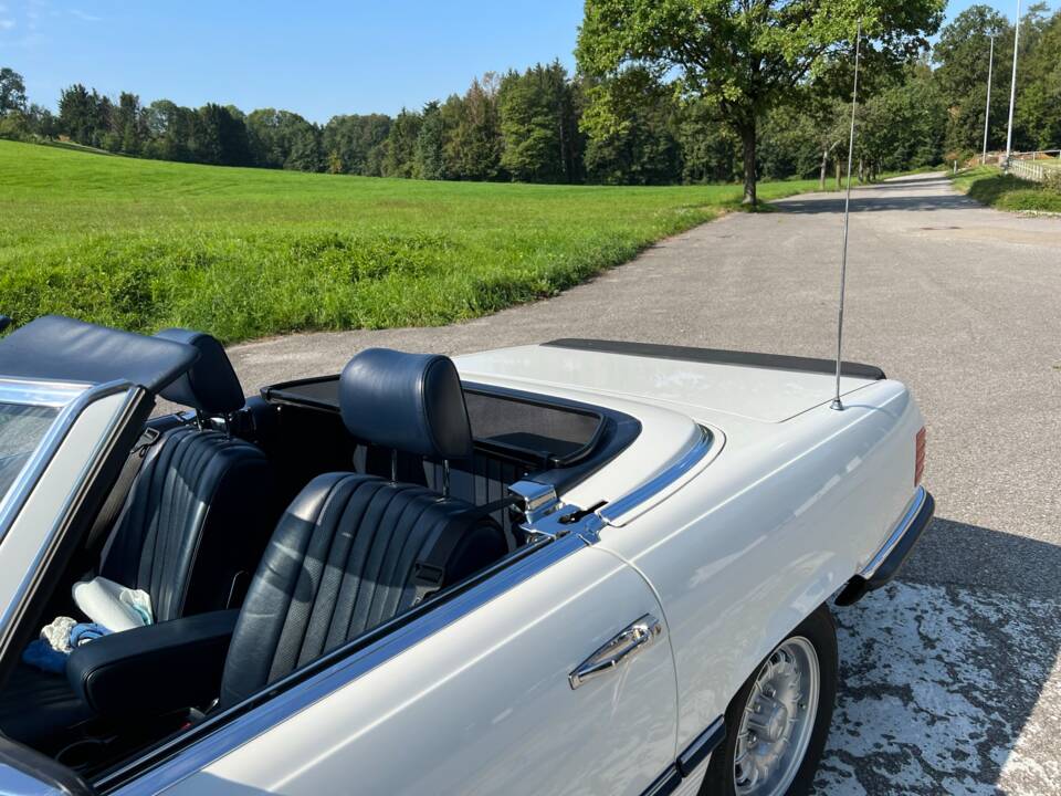 Image 5/28 of Mercedes-Benz 500 SL (1984)