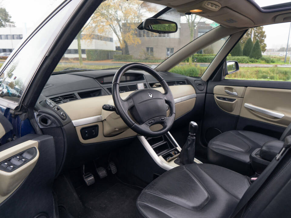 Imagen 5/6 de Renault Avantime 3.0 V6 (2002)