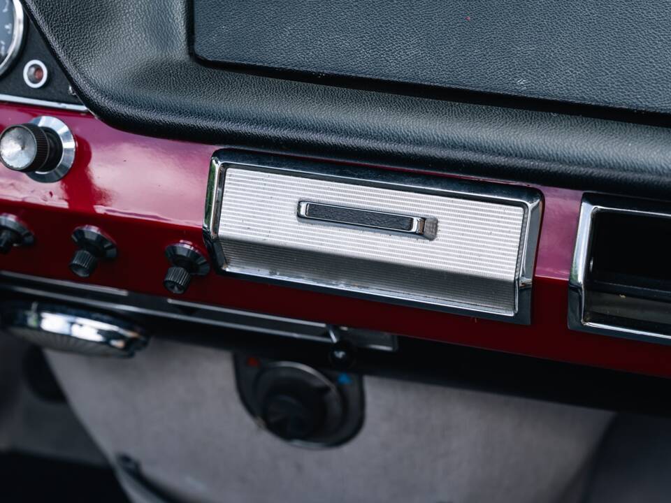 Image 24/50 de Citroën DS 21 (1969)