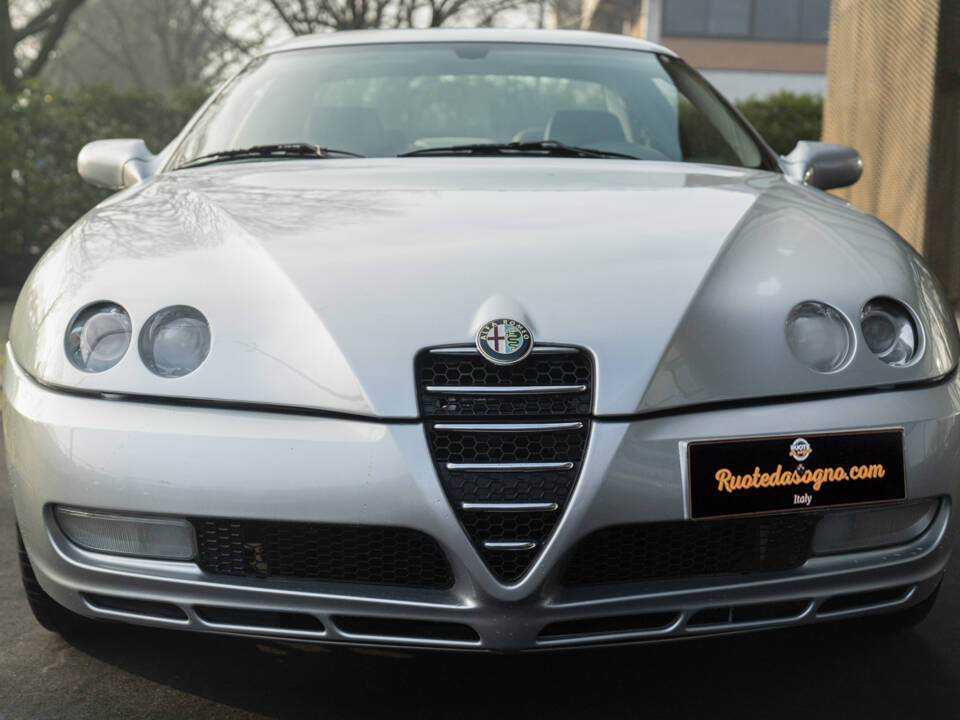 Immagine 3/46 di Alfa Romeo GTV 2.0 JTS (2003)