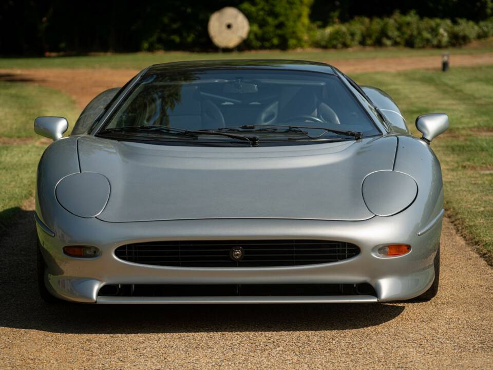 Bild 19/50 von Jaguar XJ 220 (1993)