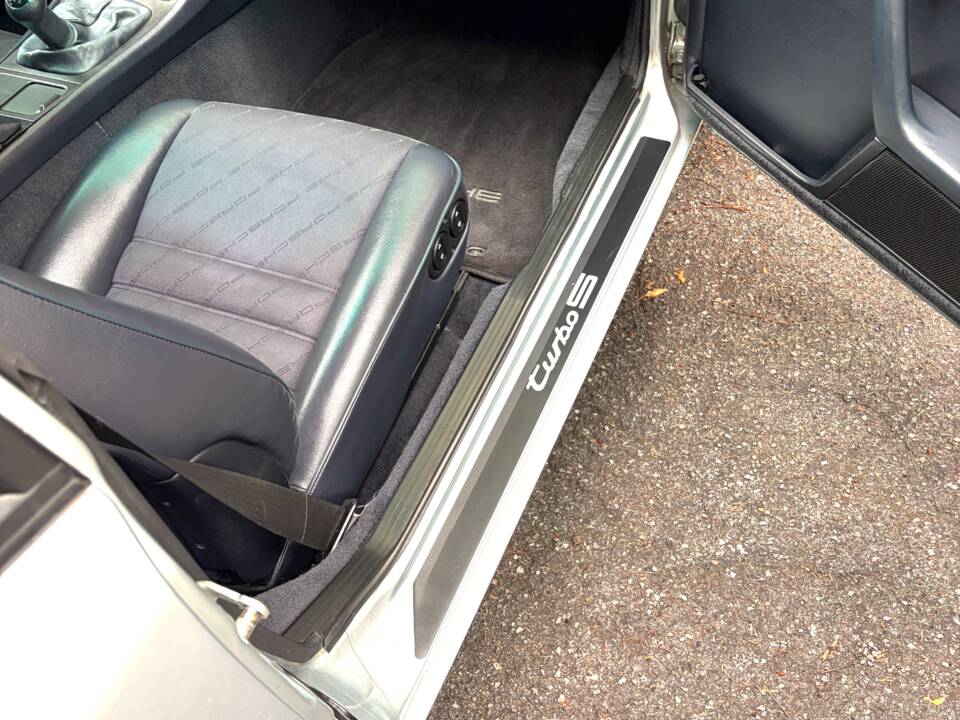 Image 59/98 of Porsche 944 Turbo S (1988)