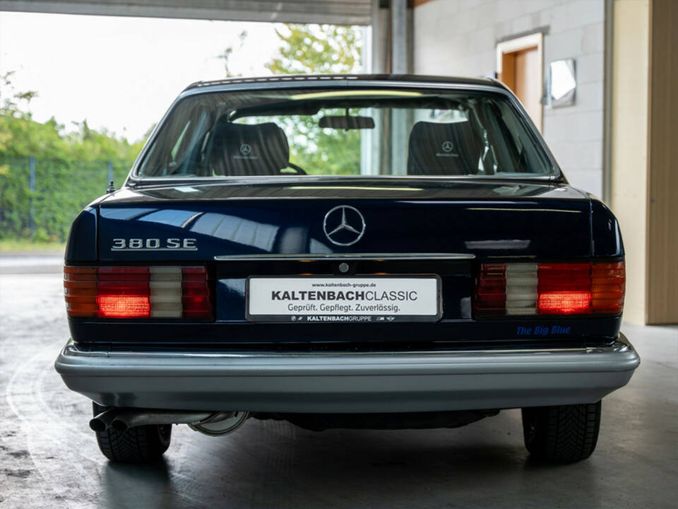 Image 4/40 of Mercedes-Benz 380 SE (1985)