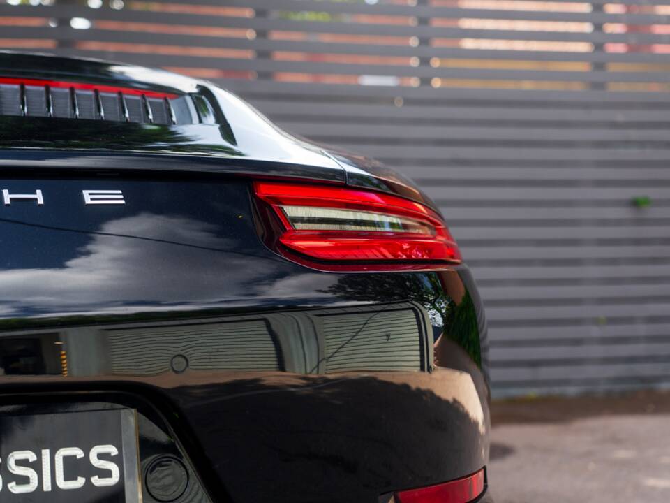 Bild 13/57 von Porsche 911 Carrera (2016)