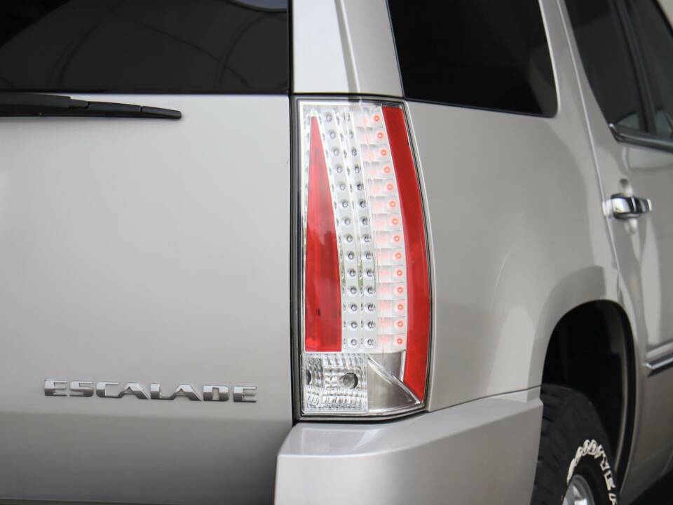 Bild 31/50 von Cadillac Escalade (2009)