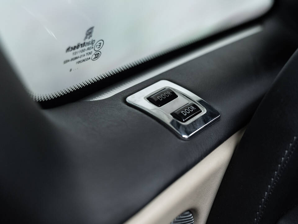 Image 11/36 of Rolls-Royce Phantom DHC (2008)