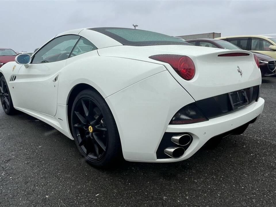 Imagen 6/68 de Ferrari California (2009)