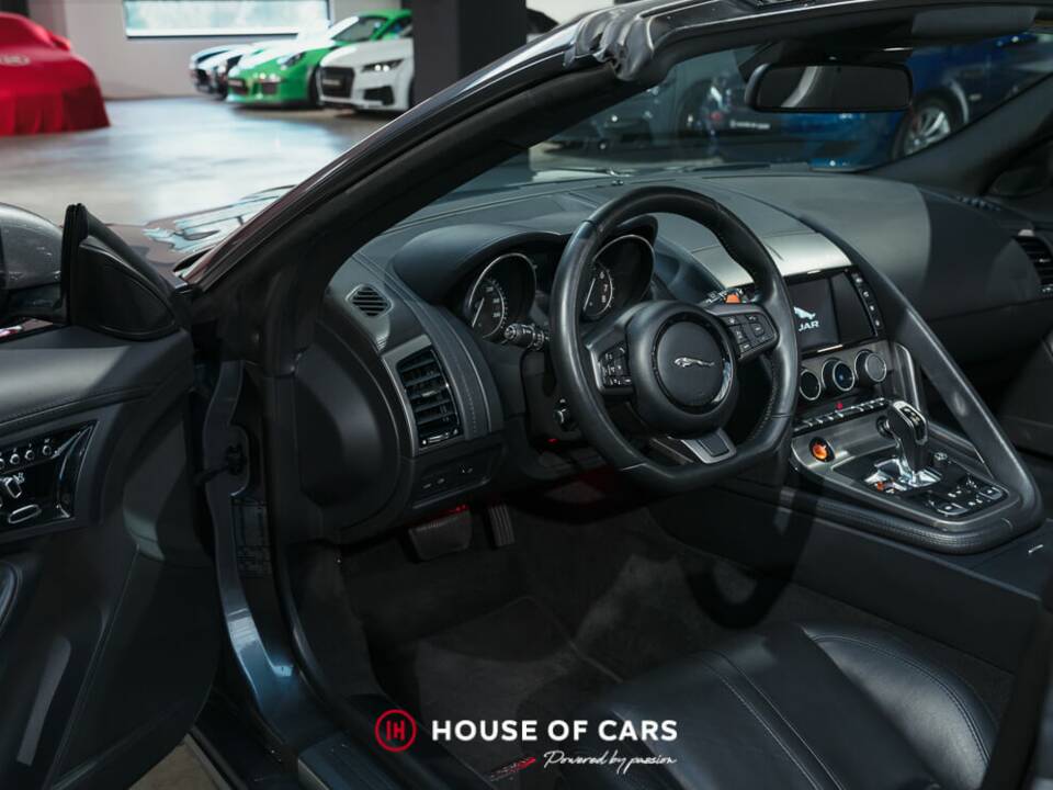 Bild 15/25 von Jaguar F-Type S (2015)