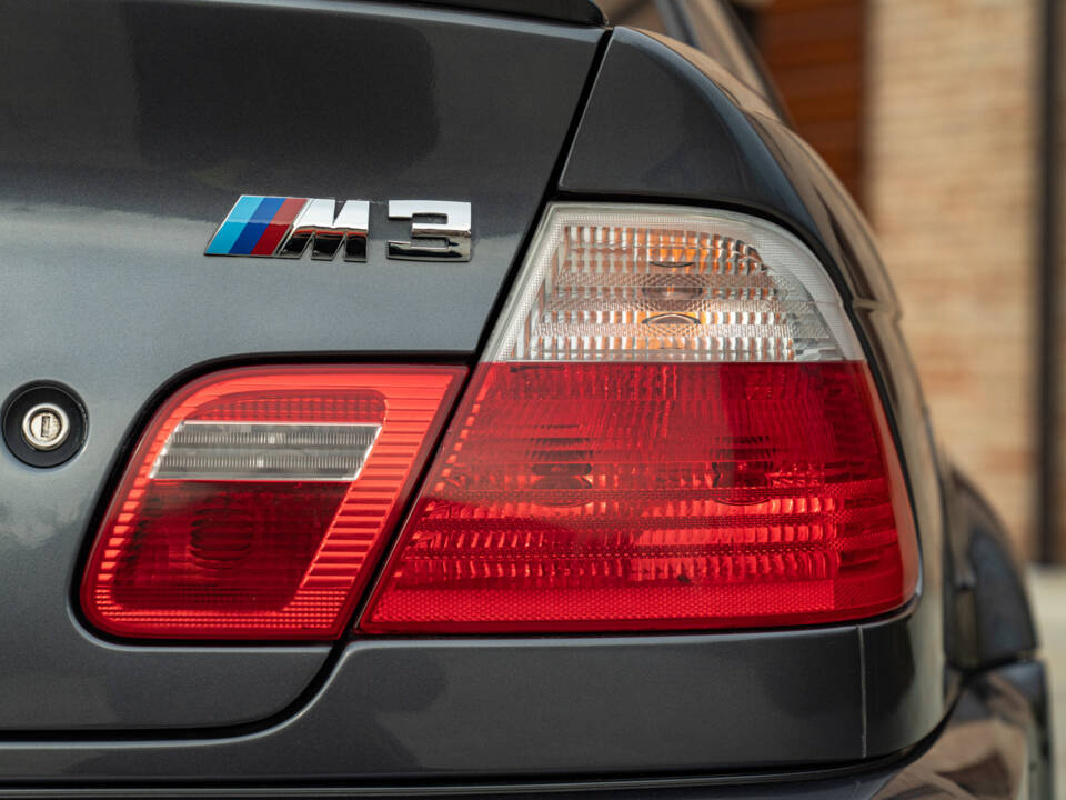 Image 19/50 de BMW M3 (2002)