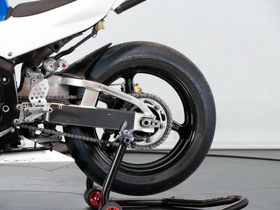 Image 15/50 de Honda DUMMY (2004)