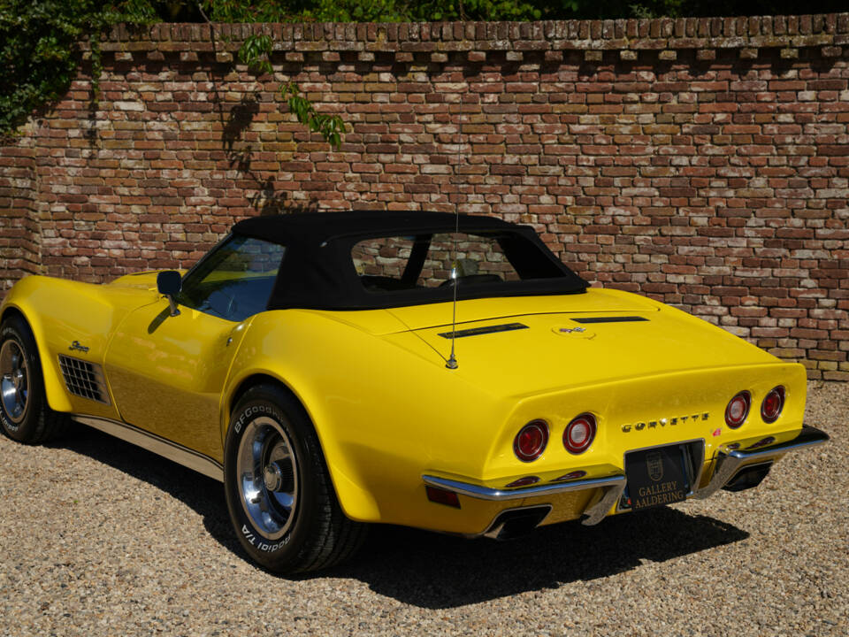 Image 7/50 of Chevrolet Corvette Stingray (1972)