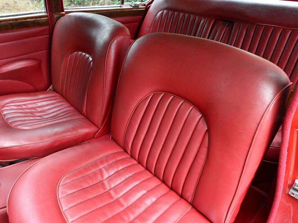 Bild 41/50 von Jaguar Mk II 2.4 (1961)