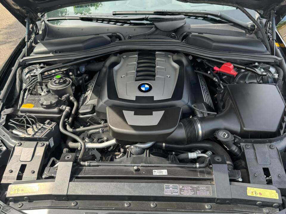 Bild 75/99 von BMW 650i (2007)