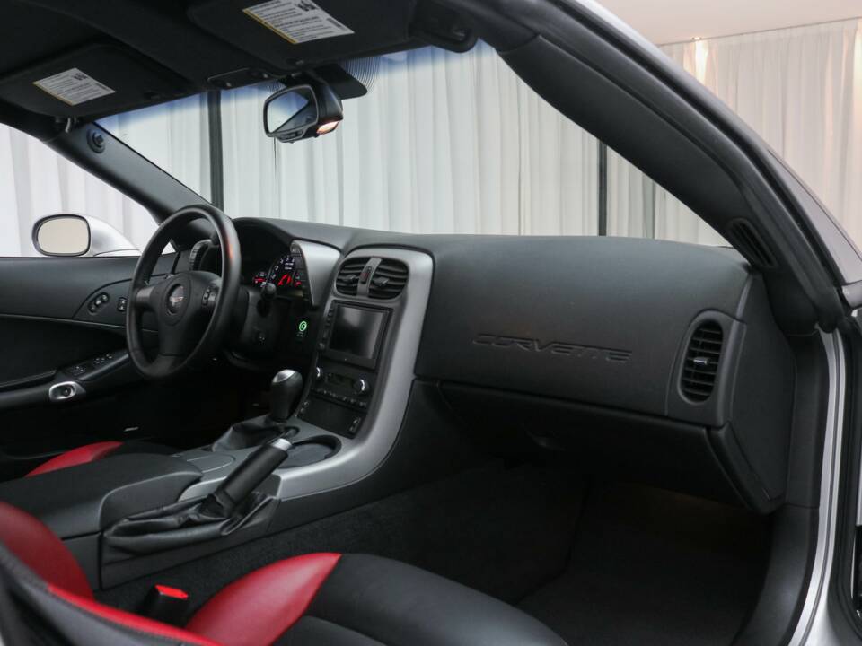 Bild 8/16 von Chevrolet Corvette Z06 (2007)