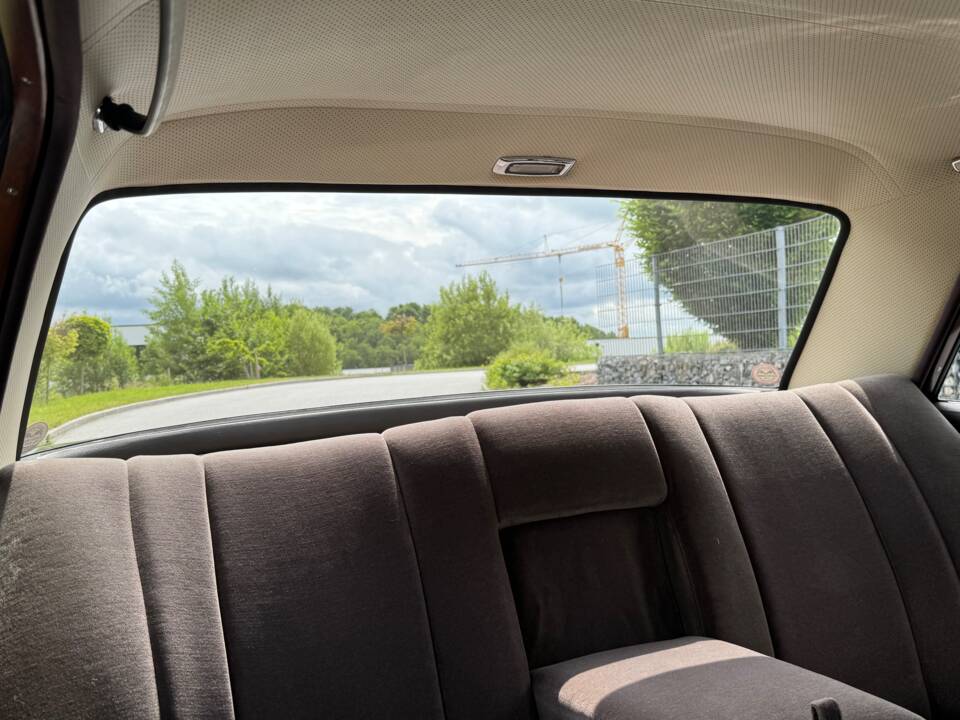 Image 30/47 of Mercedes-Benz 280 SE (1969)