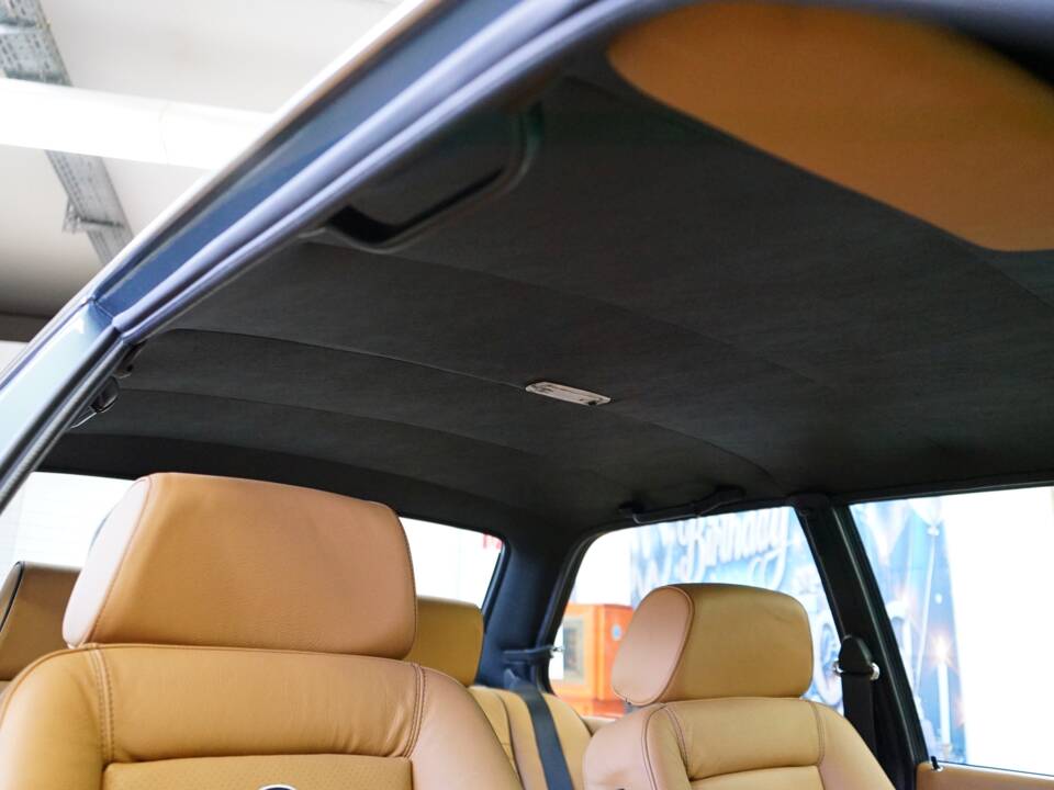 Image 21/56 of BMW 323i (1980)